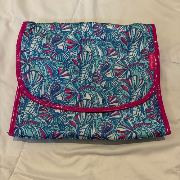 Lilly Pulitzer Blue & Pink Patterned Hanging Travel Cosmetic Jewelry Organizer - Picture 1 of 11